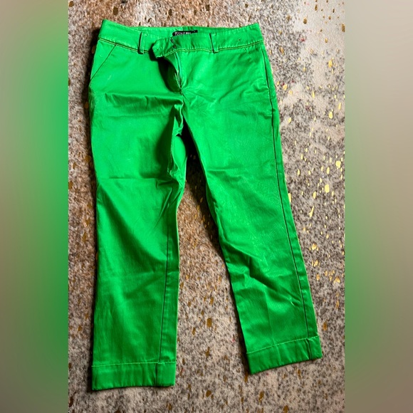Cool shiney green 3/4 slacks, size 8. - Picture 1 of 5